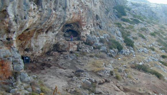  ​Misliya Cave, Israel, the western slopes of Mount Carmel.