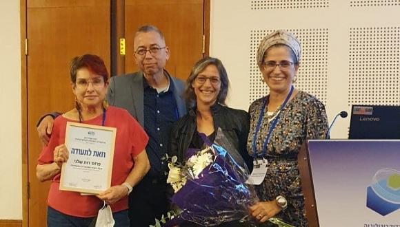 Prof. Ruth Shalgi wins Mentor Award at Annual Meeting of Israel Endocrine Society