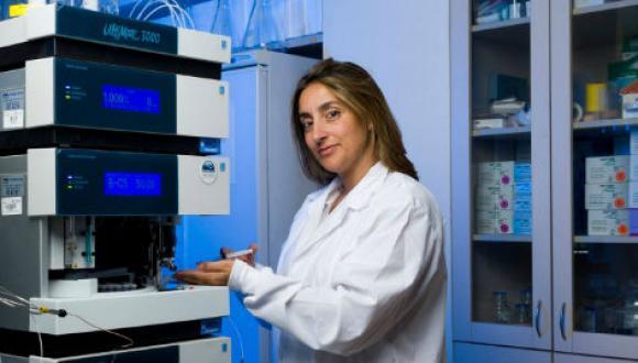 Prof. Ronit Satchi-Fainaro in her lab